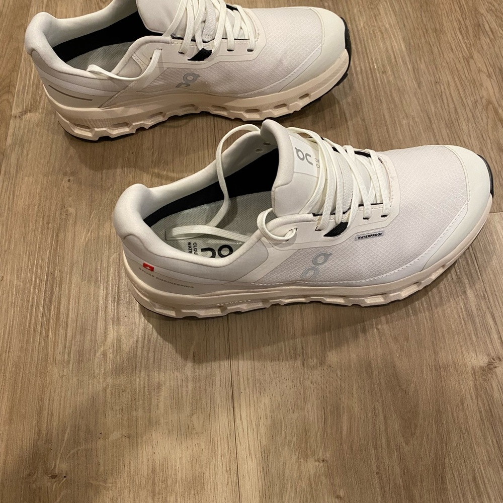 On Running Women's White and Black Sneakers